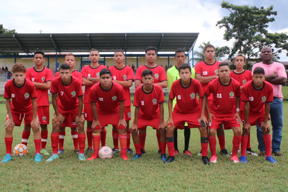 Olho na Bola - Bolão Colônia/ Municipal de Futebol 2014: NotíciasCristiano  Podkowa vence a 3ª apuração do Bolão Colônia/ Municipal de futebol 2013